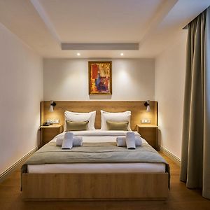 Camera economica con letto king size